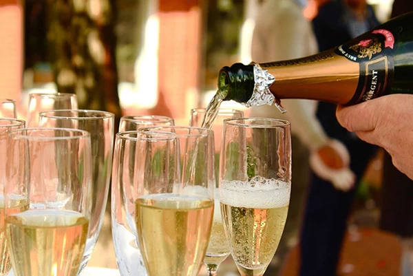 How long & | UK | does Buy International UK delivery last? online champagne for nationwide Gifts